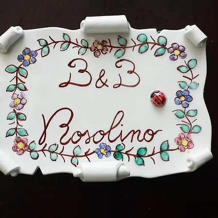 לינה וארוחת בוקר Rosolino