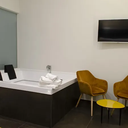 Svelata Hotell Neapel