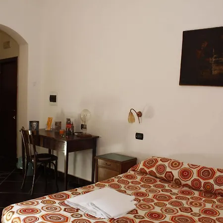 Casa Del Monacone 2* נאפולי