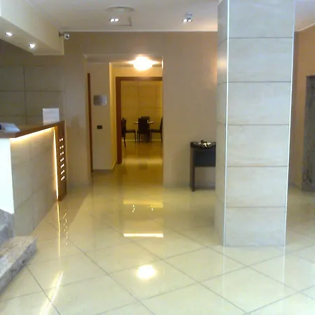 Hotell Tiempo 3*