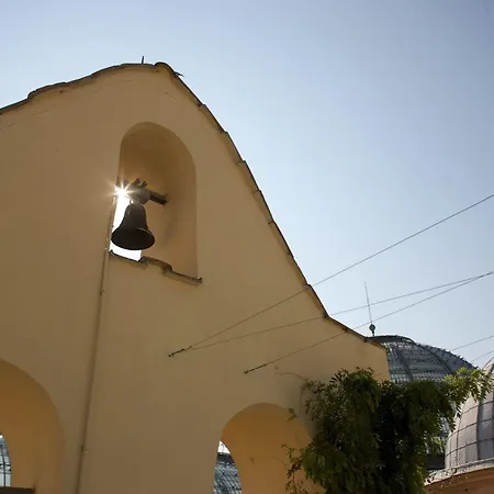 Attico Partenopeo Bed & Breakfast 4*