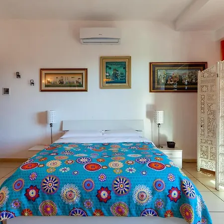 Couette-café Marina Resart & Naples