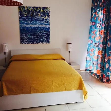 Couette-café Marina Resart & Naples