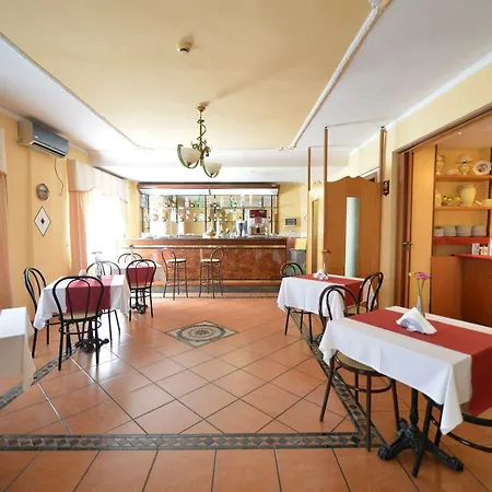 Hotel Martini 3*
