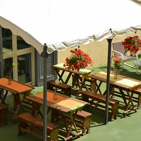 Anna's Family Terrace B&B 나폴리