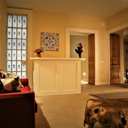 בית הארחה Maison Des Fleurs נאפולי