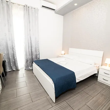 Konukevi Paradise Napoli
