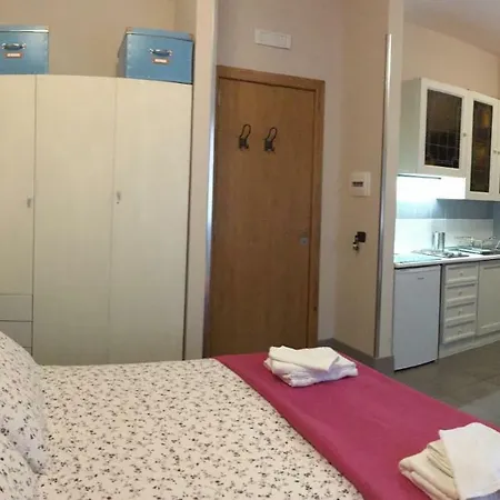 Two Sisters Apartment *