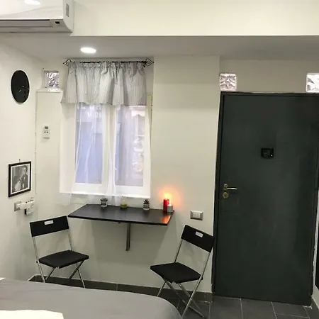 Garibaldi 6 Apartment Naples
