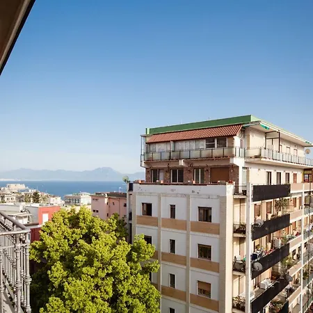 Napolicentro Mare - Sea View & Bed & Breakfast