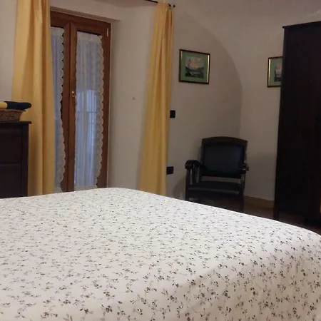 L' Arcata A Montesanto Naples