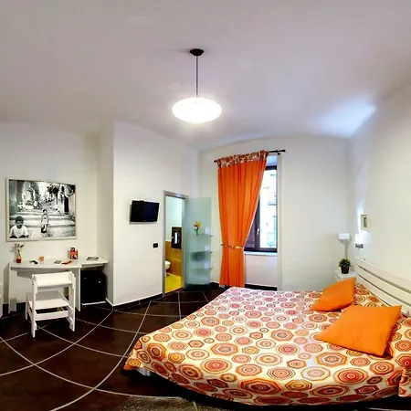 לינה וארוחת בוקר Casa Del Monacone נאפולי