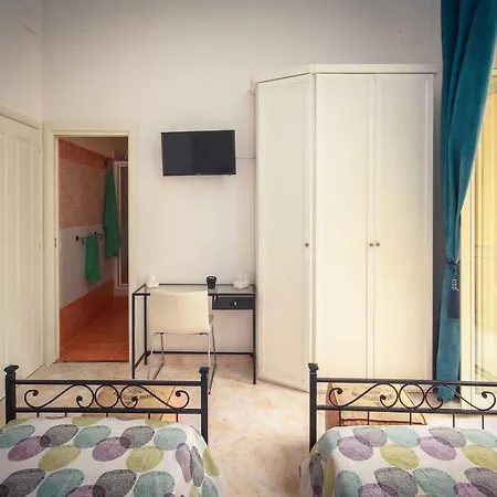 Bed & Breakfast Central *