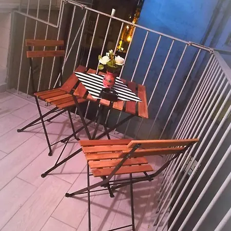 Neapolis Center Bed and breakfast 2*
