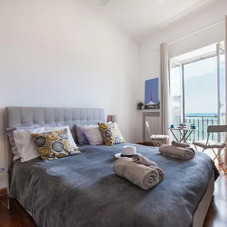 Napolicentro Mare - Sea View & Bed & Breakfast