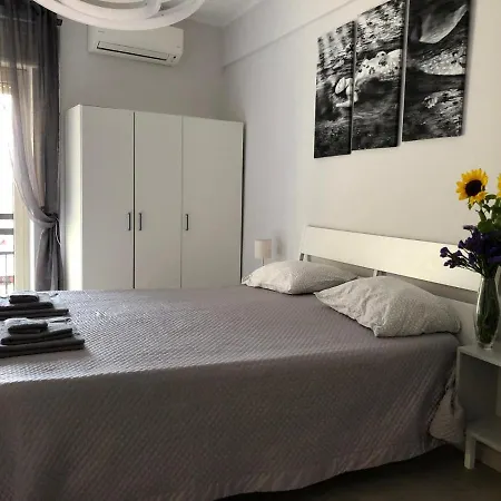 Guest house Easyhomeinnaples 3*