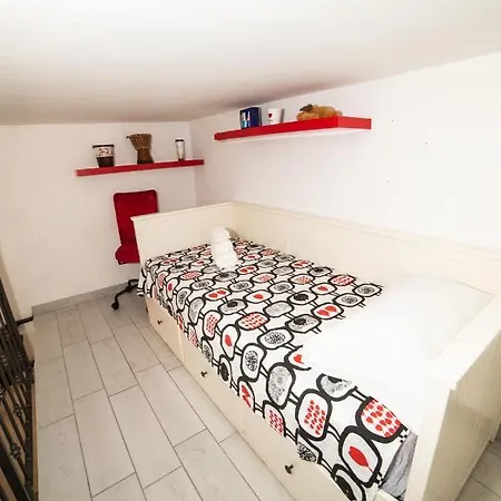 Castellanohome נאפולי
