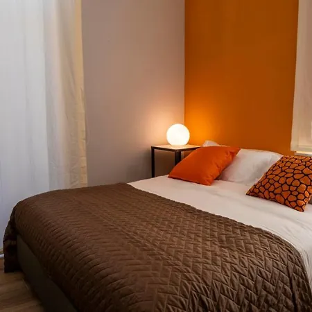 La Nova Flats Naples