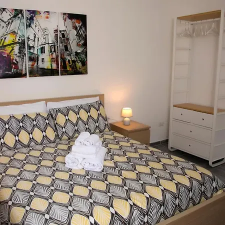 Palazziello Materdei Guest house *