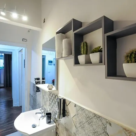 Santa Lucia Essential Apartment Naples