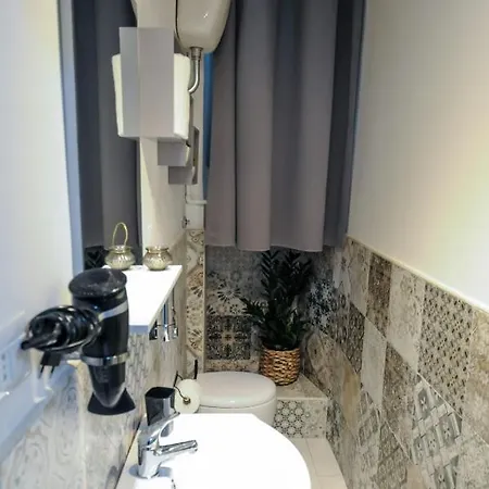 Santa Lucia Essential Apartment Naples