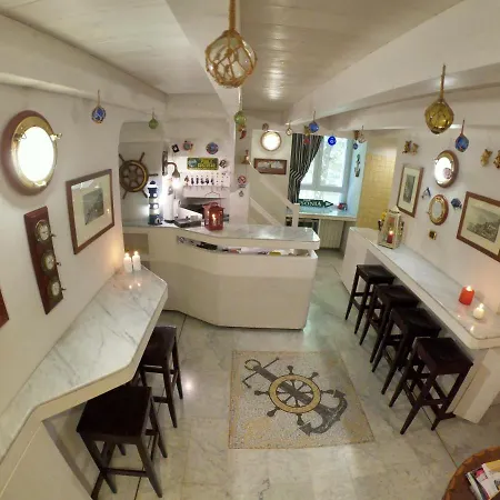 Hotel Ausonia Neapel