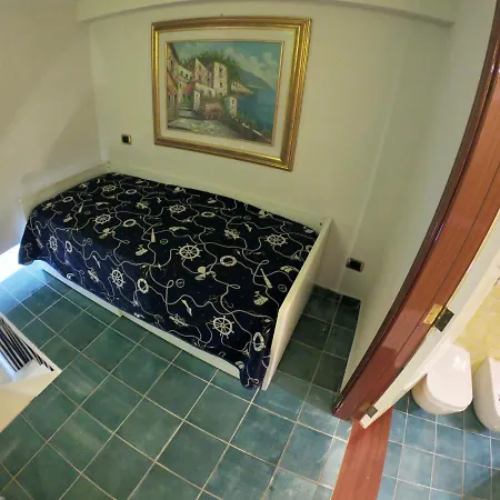 Ausonia Hotel